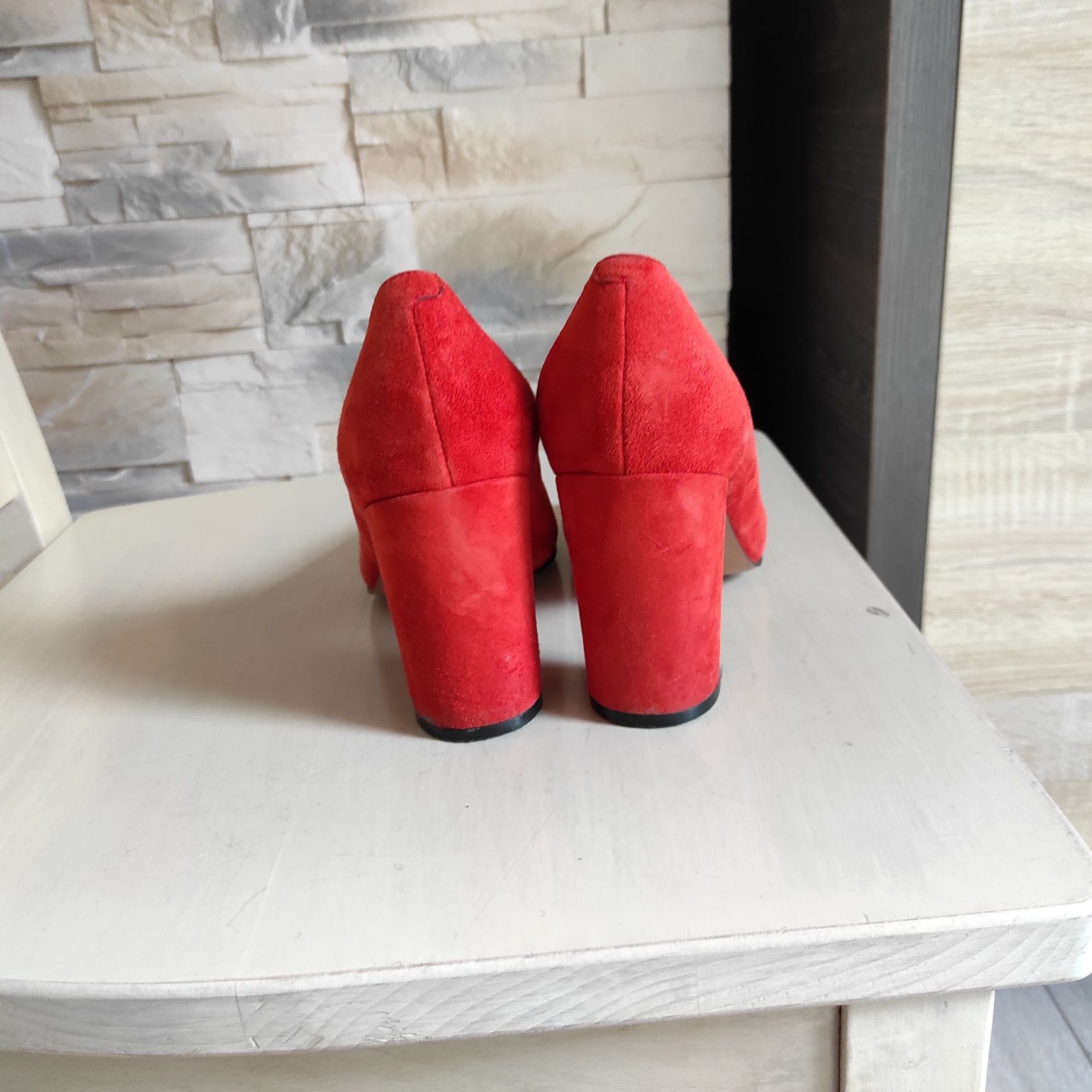 Buty na słupku zamszowe rude pomarańczowe r 39