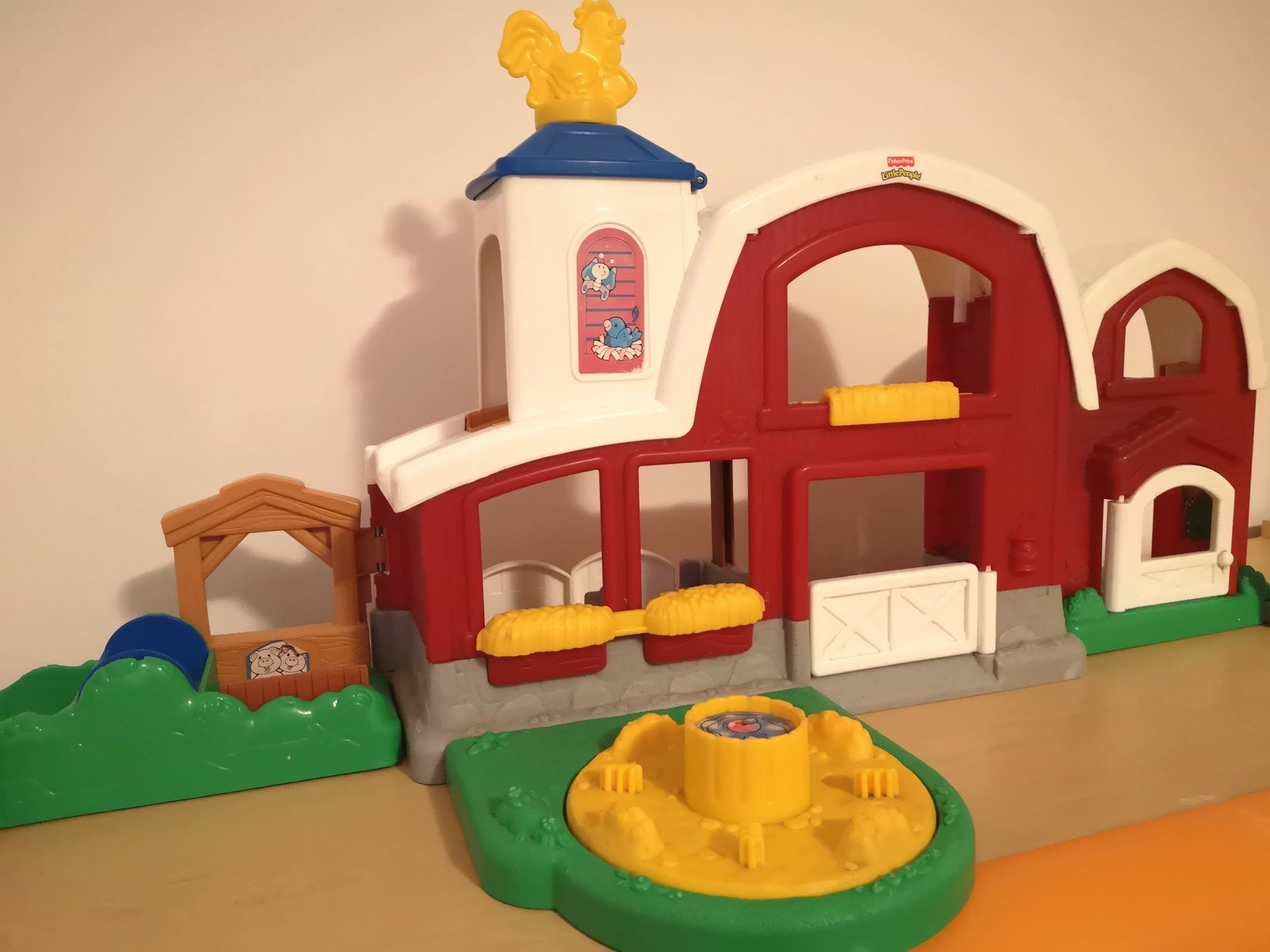 Fisher Price Little People składana farma z karuzelą