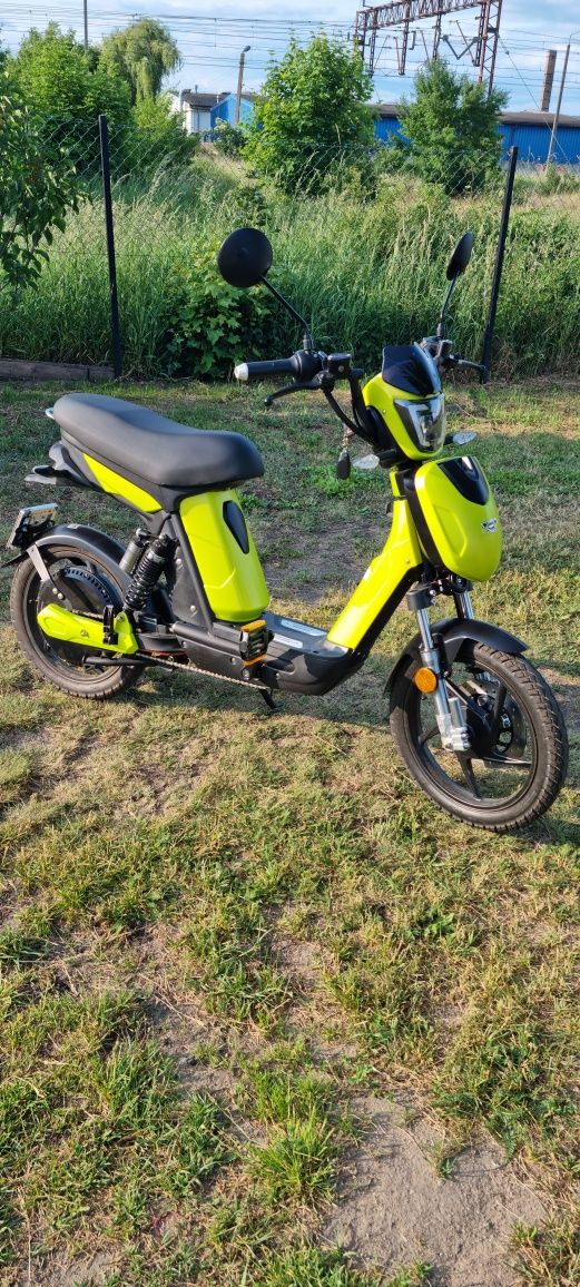 Skuter elektryczny