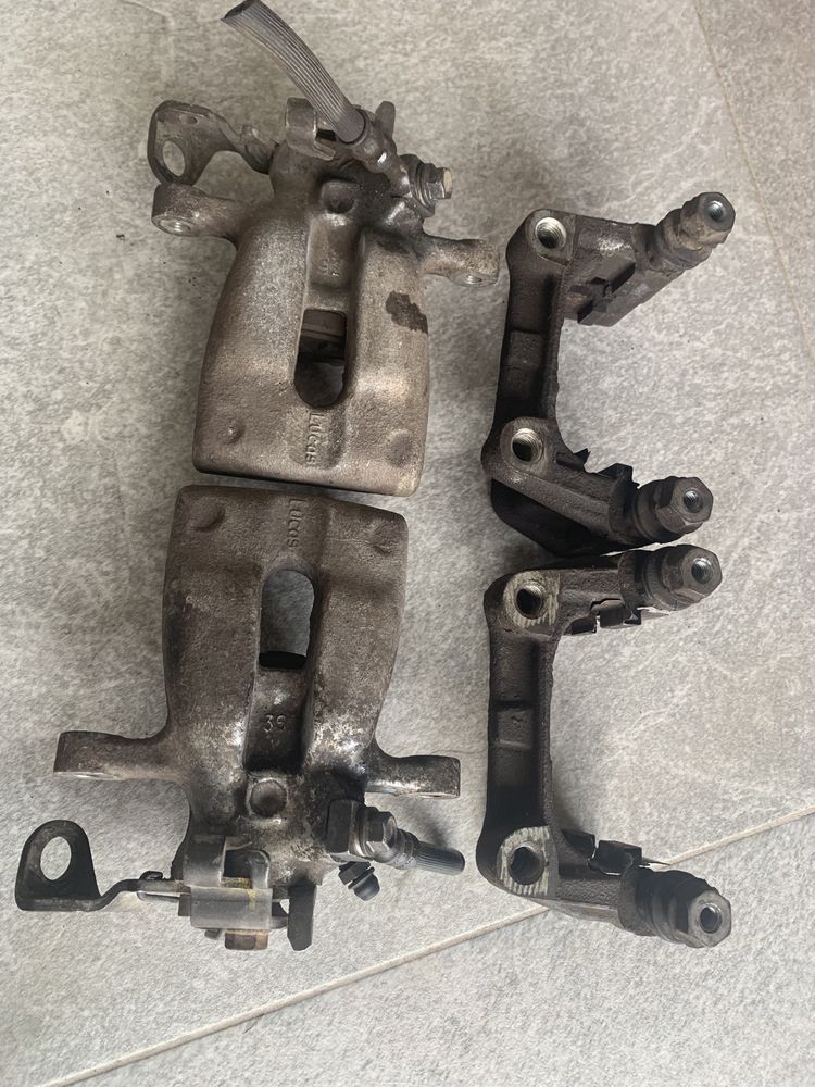 Zacisk prawy, lewy tył opel astra III H, zafira, meriva. Lucas