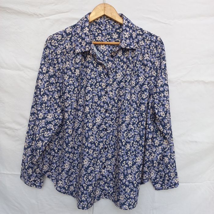 Camisa unisexo floral azul Tam. 40/42