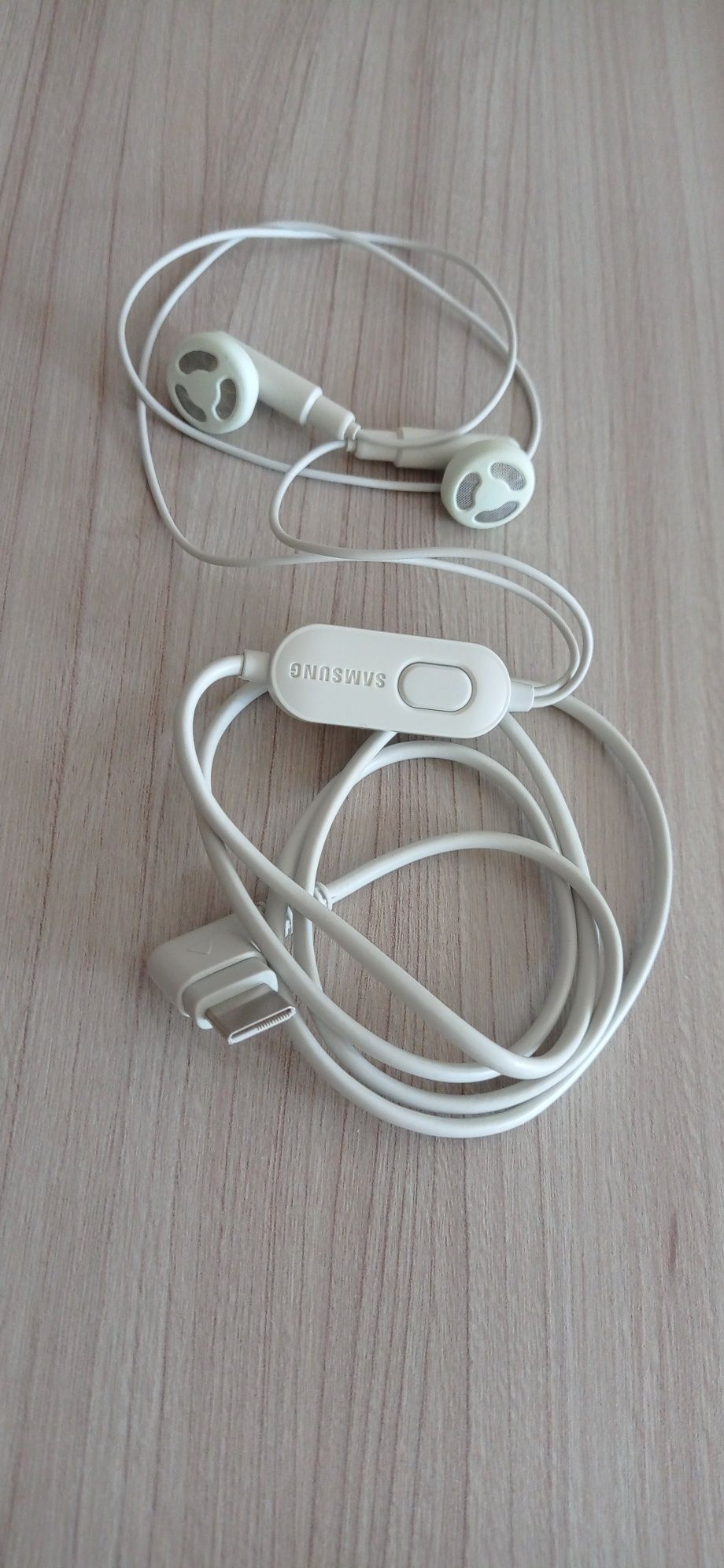 Słuchawki douszne SAMSUNG. Nowe.