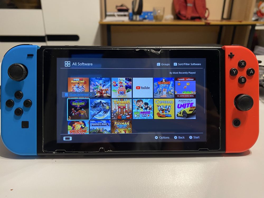 Nintendo Switch + Pro Controller + dużo gier (Cuphead, NFS, Rayman)