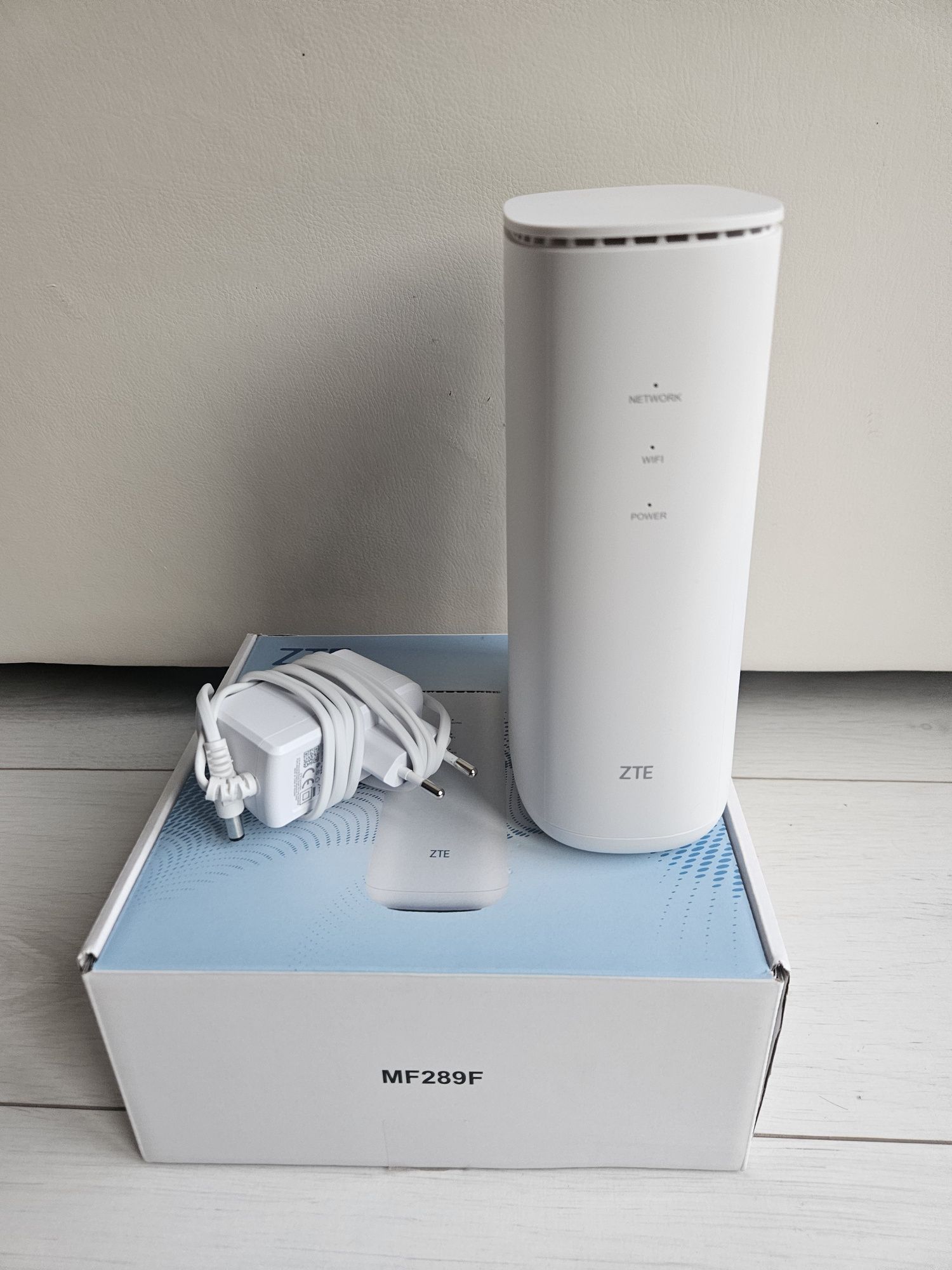 Router ZTE 289F jak nowy LTE cat 20