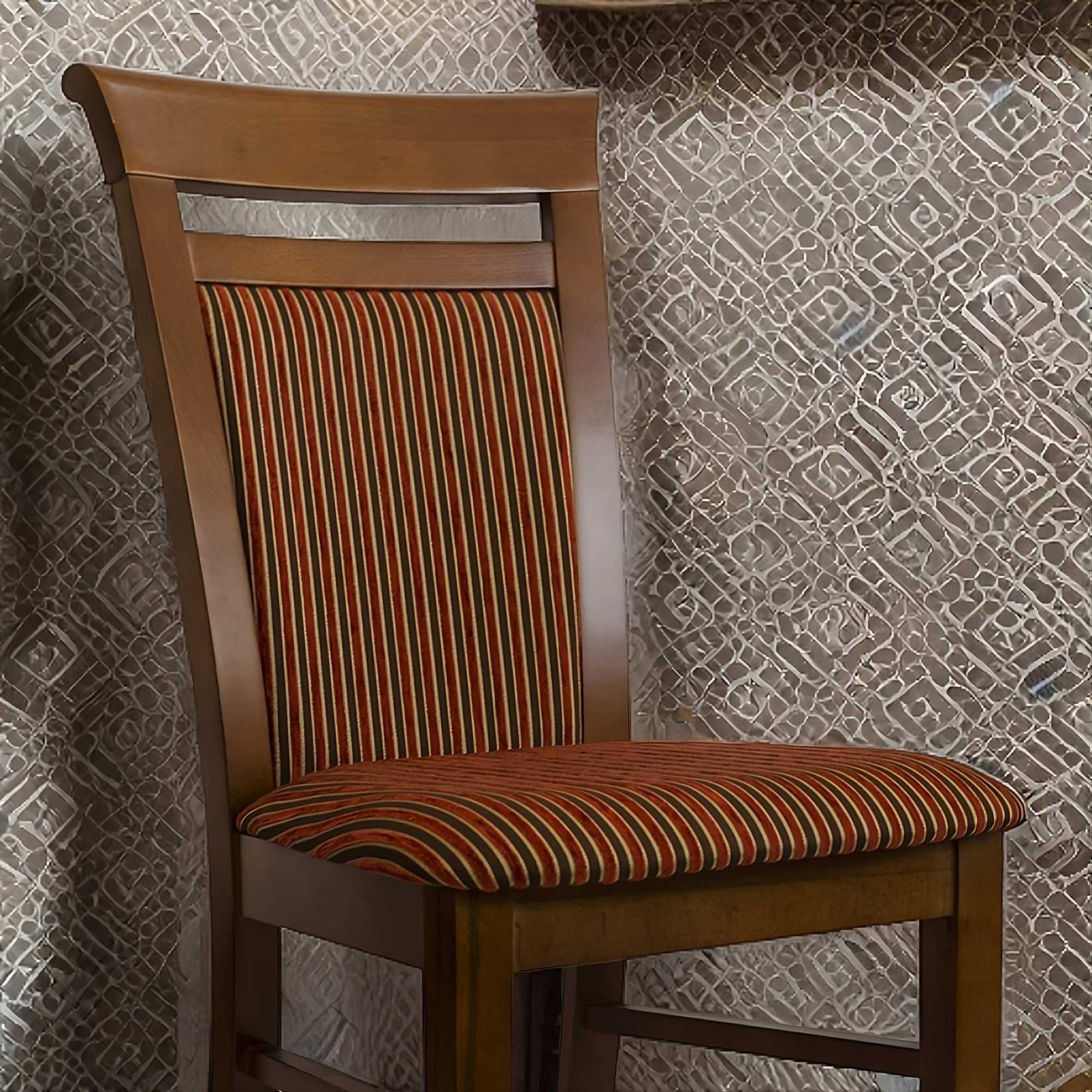 Stylowe krzesło K61 Turek drewniane tapicerowane