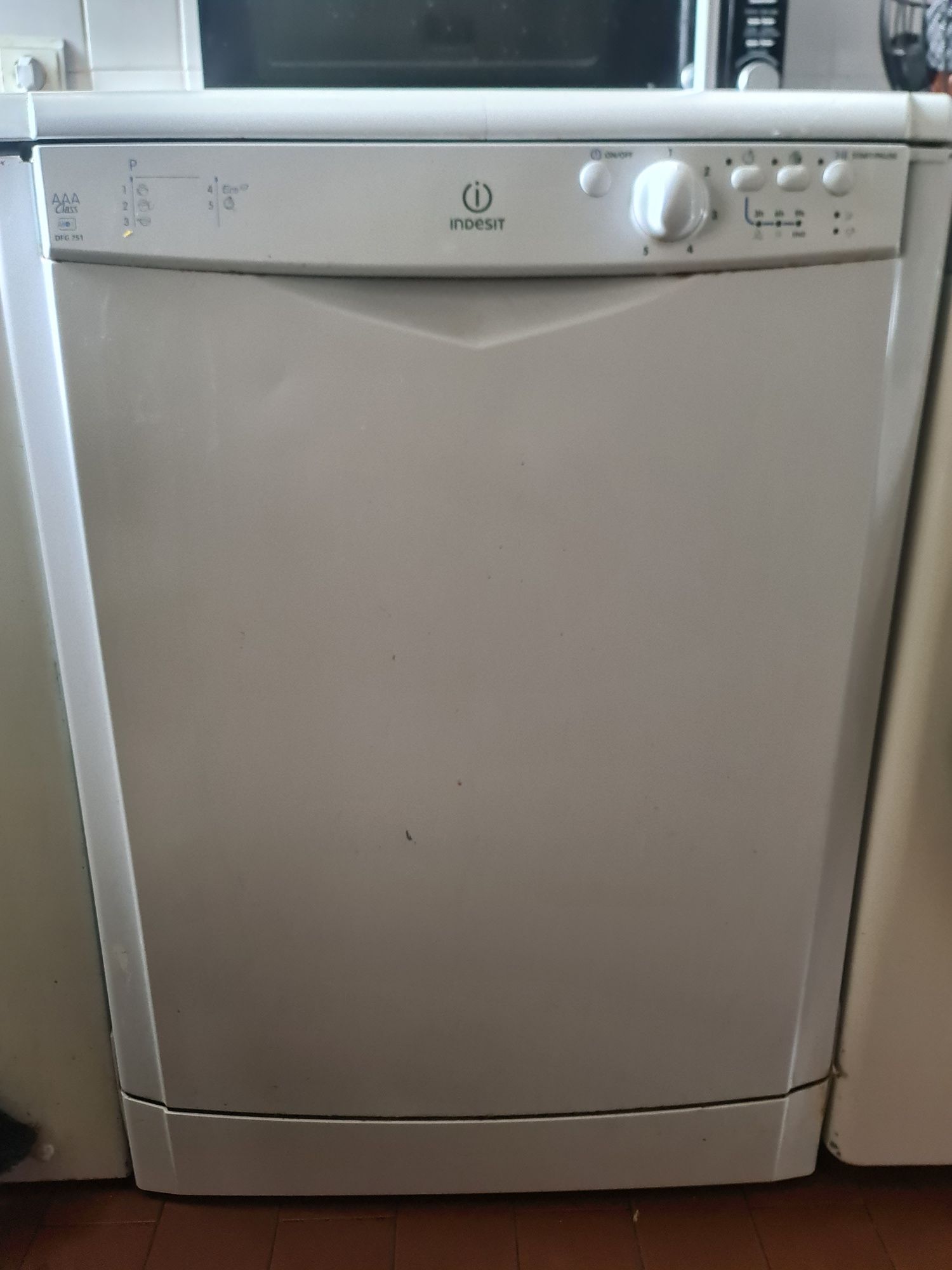 Maquina lavar loiça Indesit
