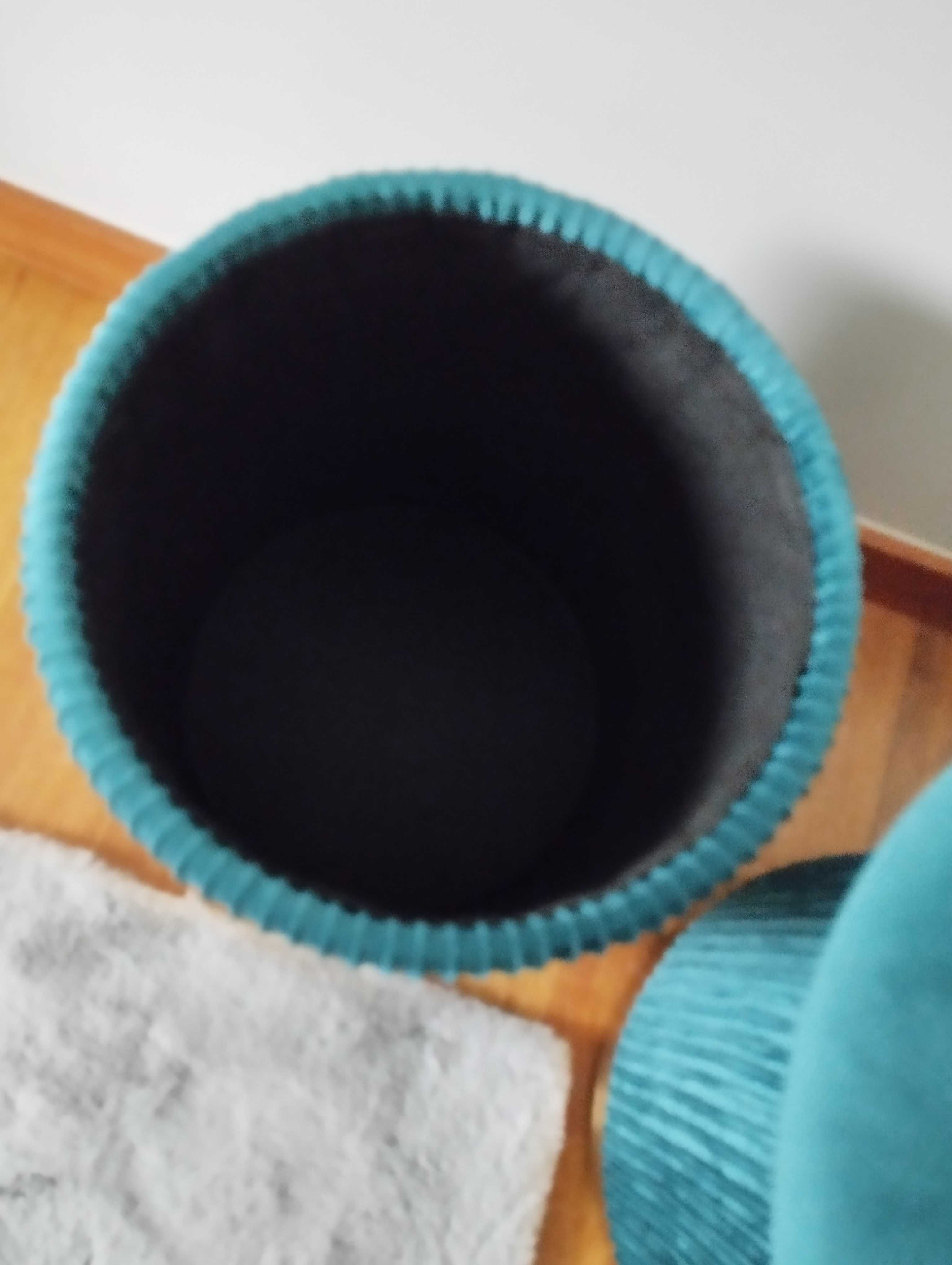 Puffs com arrumação