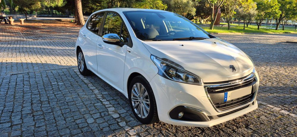 Peugeot 208 HDi Style 1.6 - COMO NOVO!