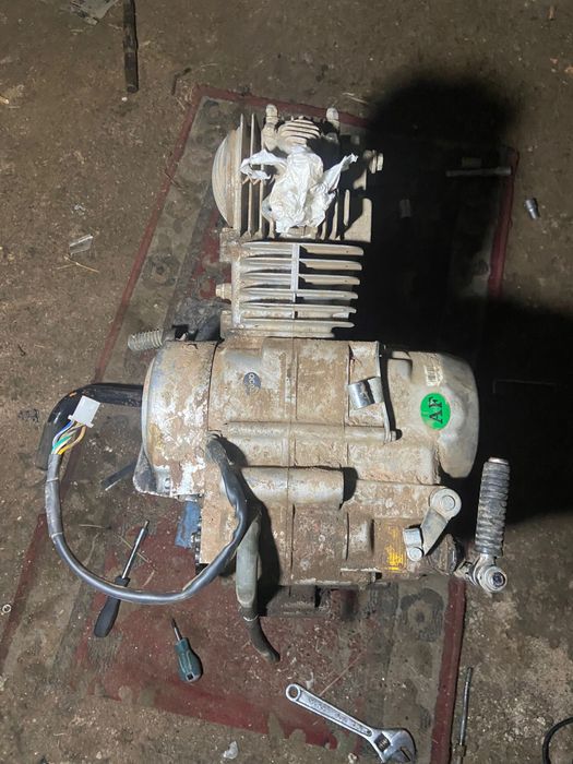 Motor  pitbike 140cc