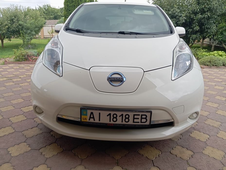 Продам Nissan Leaf
