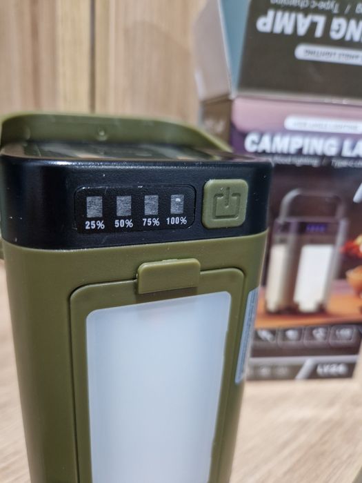 Luz camping solar recarregável.  Nova