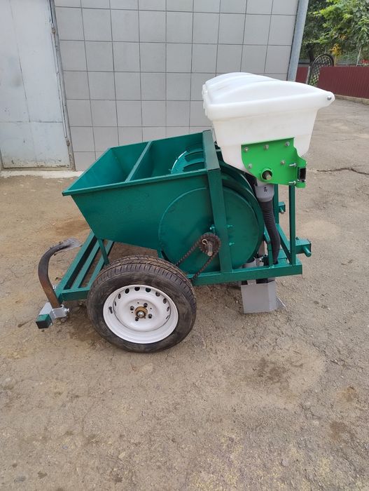 Сажалка для цибулі та часнику