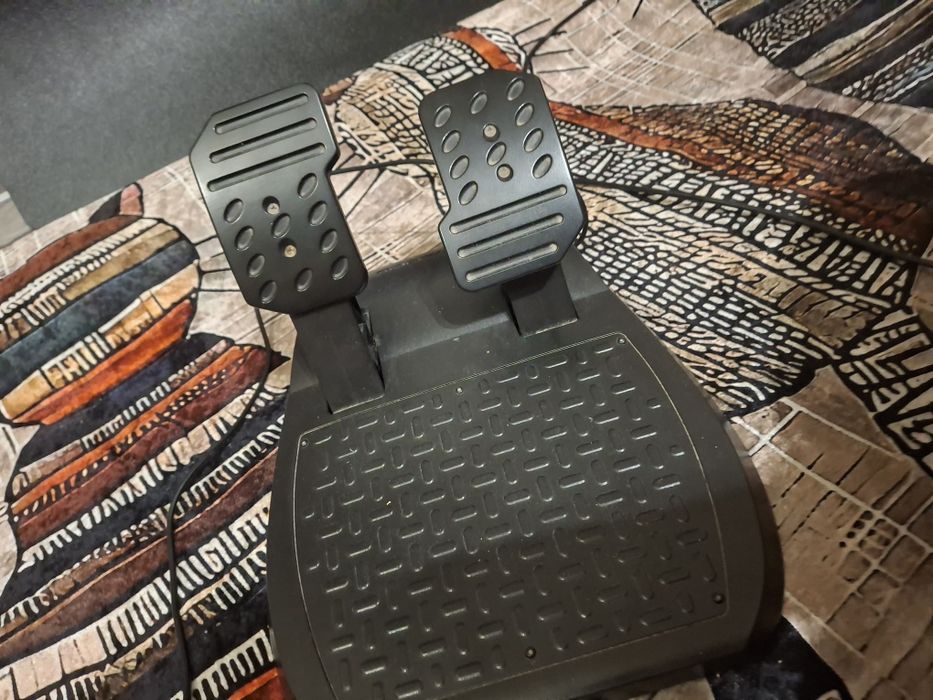 Kierownica THRUSTMASTER T80 Ferrari 488 GTB Edition (PC/PS4