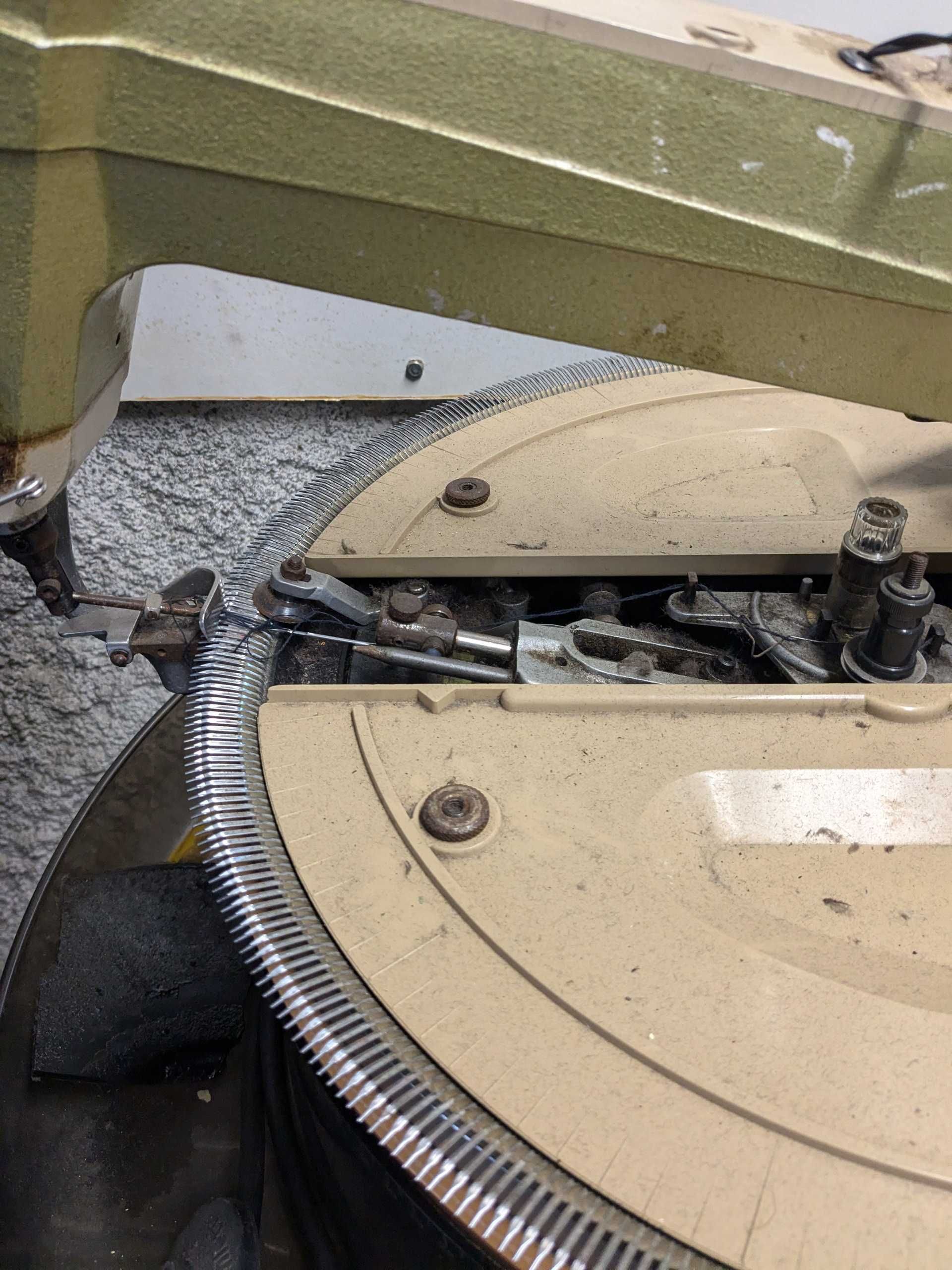 Remalhadeira  complett 66 malhas exteriores e maquina de tiras ao alto