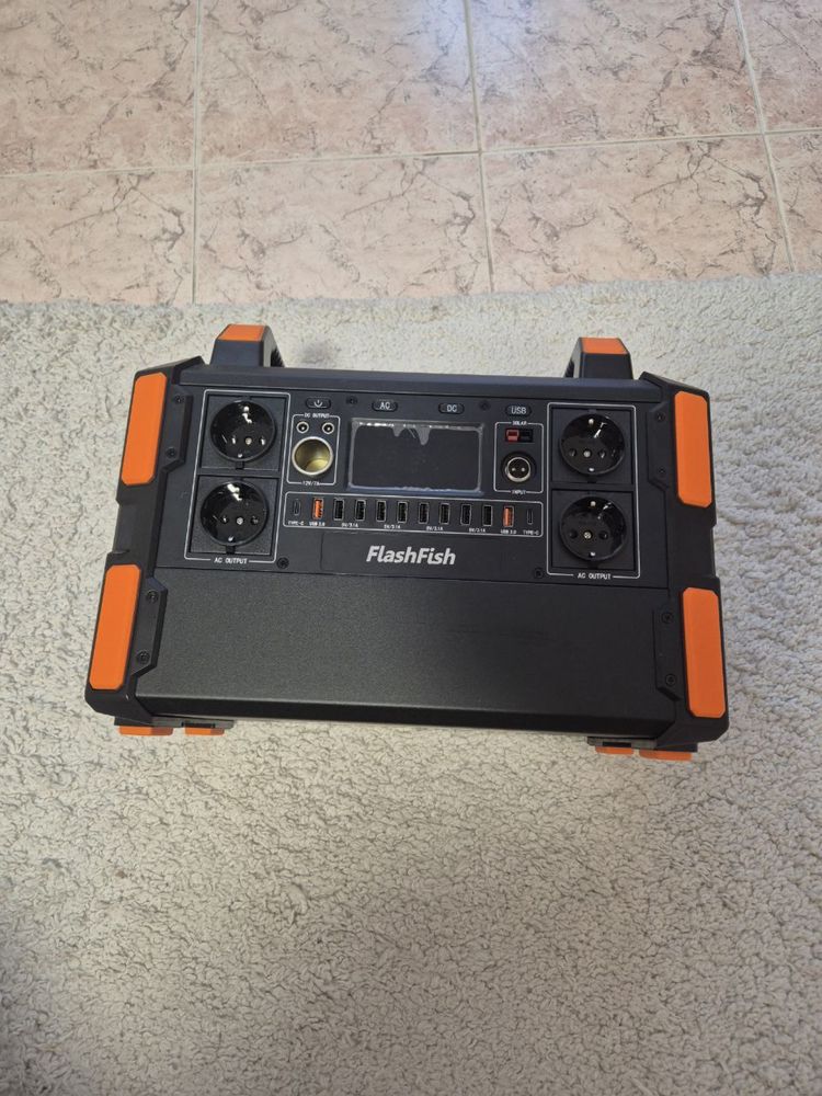 Зарядна станція Flashfish F132