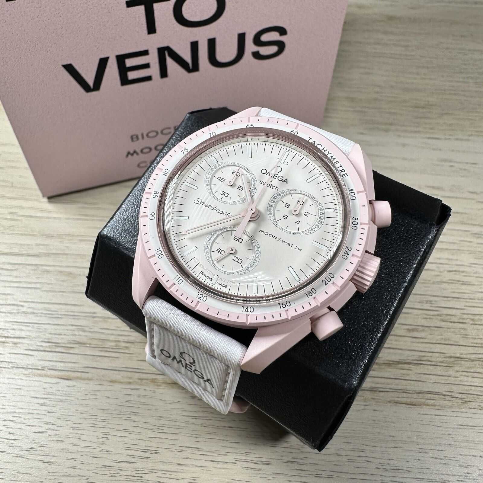 Omega x Swatch MoonSwatch: Wenus SO33P100
