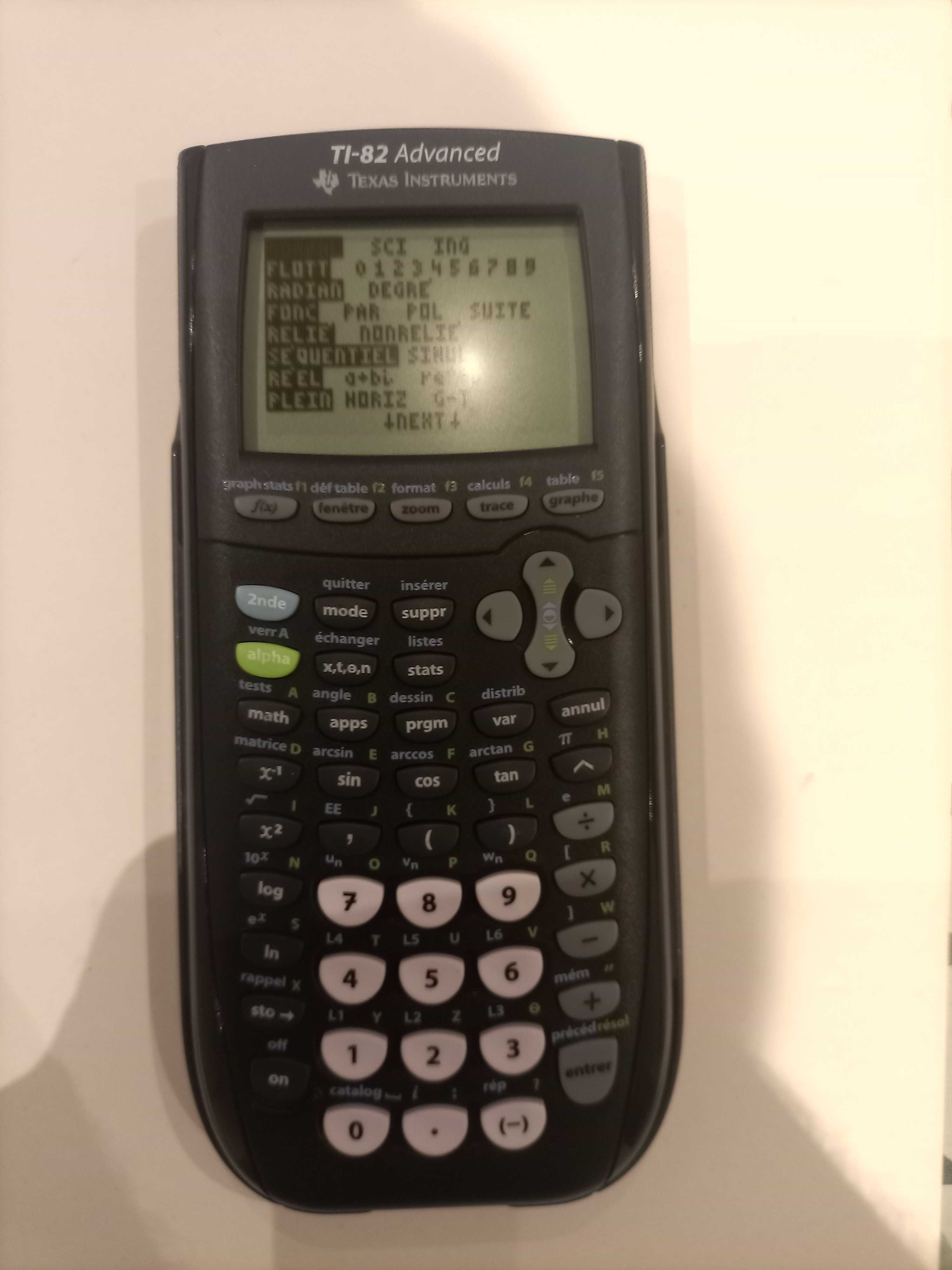 Calculadora gráfica Texas Instruments TI-82 Advanced