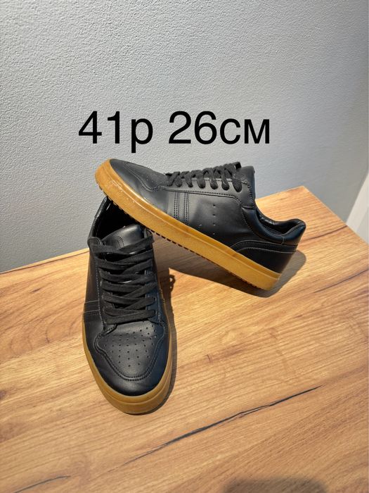 Кросівки / Кеди bershka на осінь 41 розмір