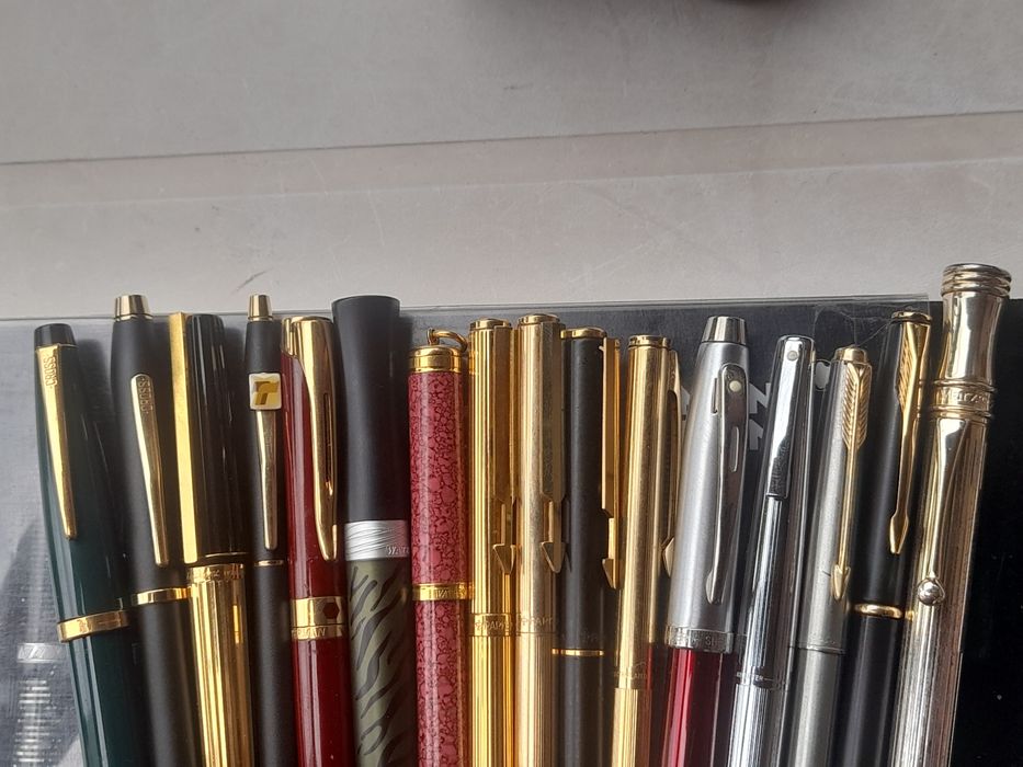 Lote de esferográficas diversas