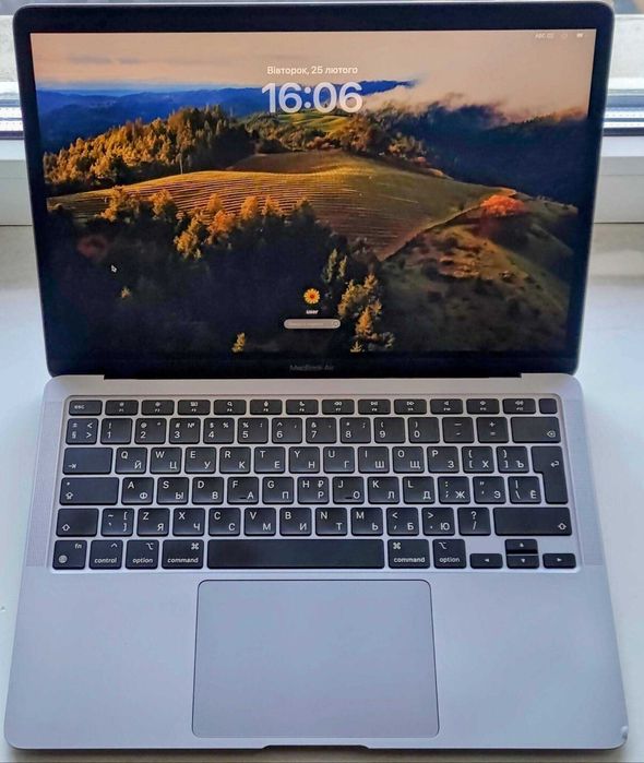 Apple MacBook Air 13" M1 16/256  private license