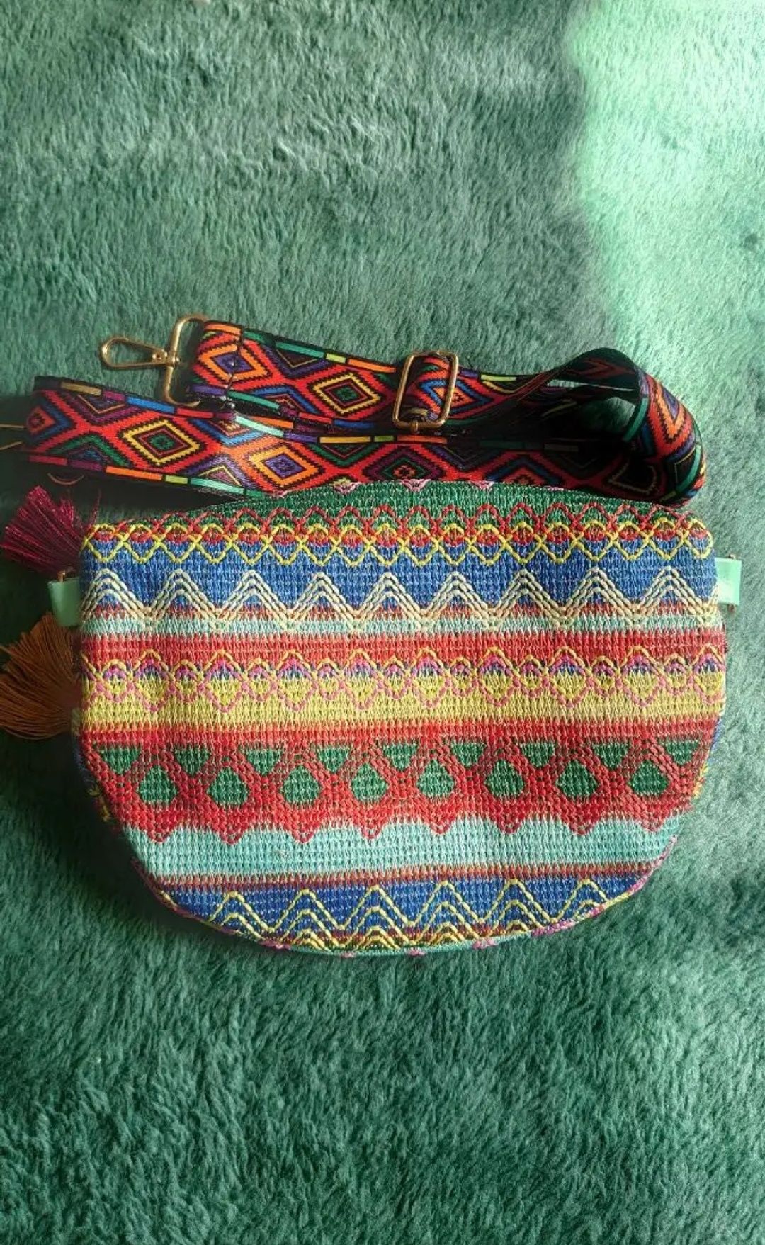 Kolorowa boho etniczna torebka nerka chwosty nowa