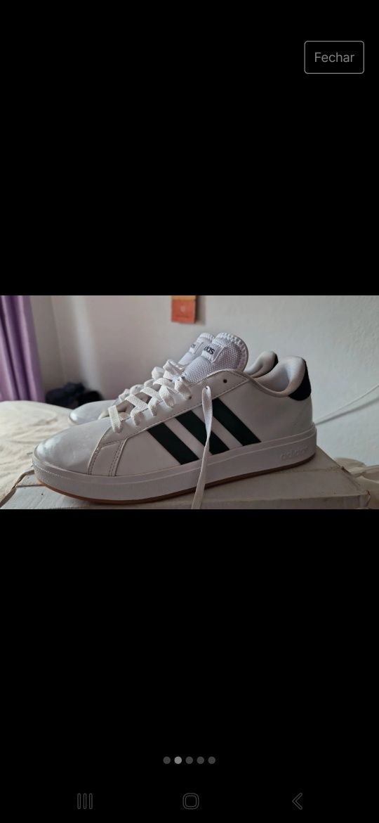 Ténis Adidas brancos