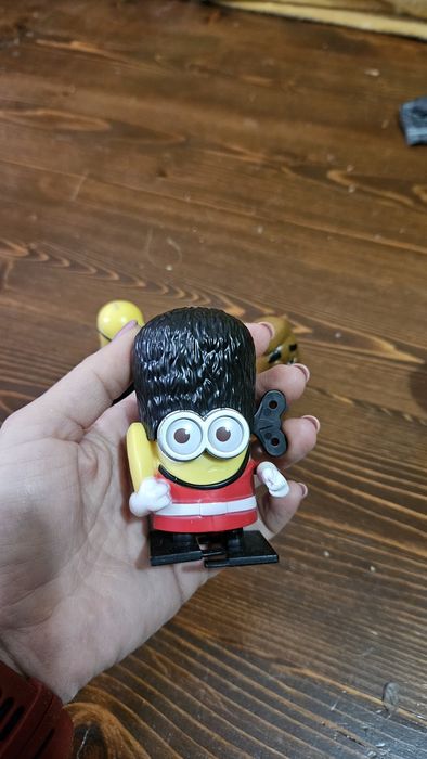 Zestaw figurek Minionki Czesio i Pan Kupa