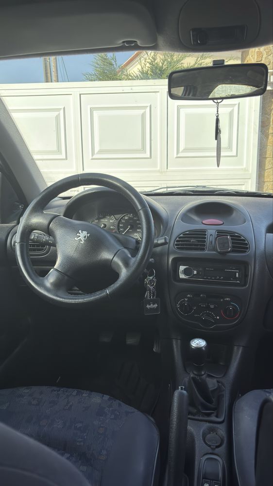 Peugeot 206 para despachar