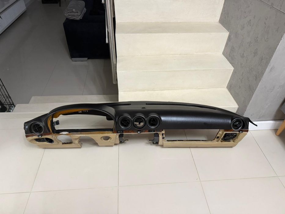 Deska rozdzielcza, konsola/kokpit do Mercedes R107 SLC