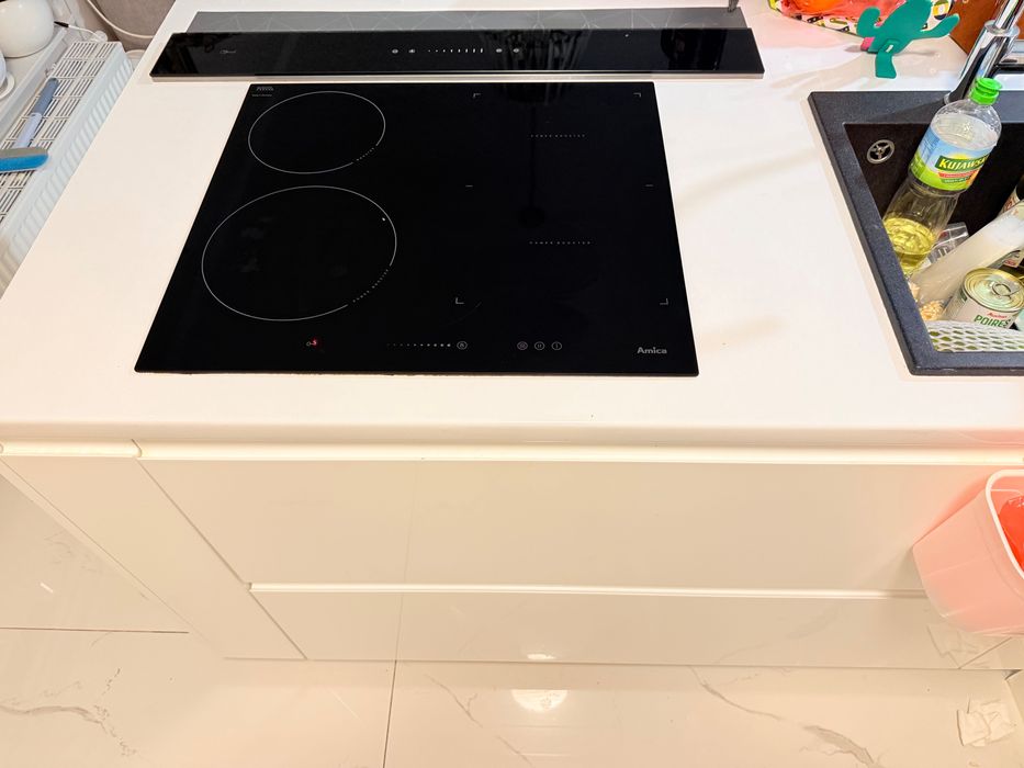 Wyspa kuchenna + okap wysuwany + płyta indukcyjna + nowy zlew