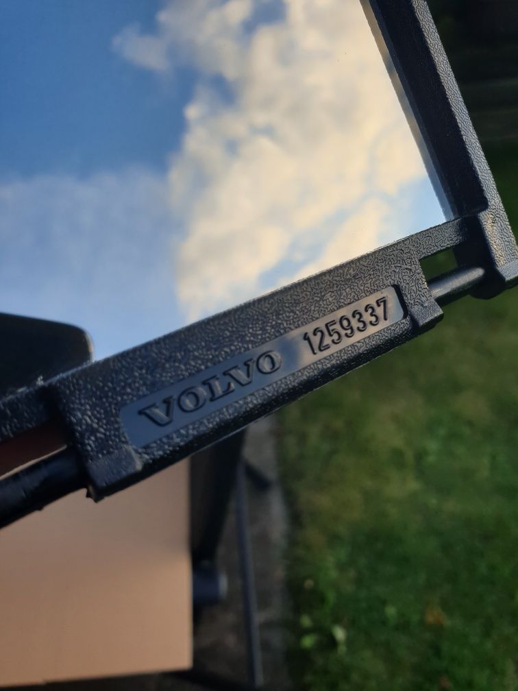 Lusterko schowka pasażera volvo 240