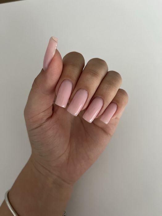 Манікюр Львів.