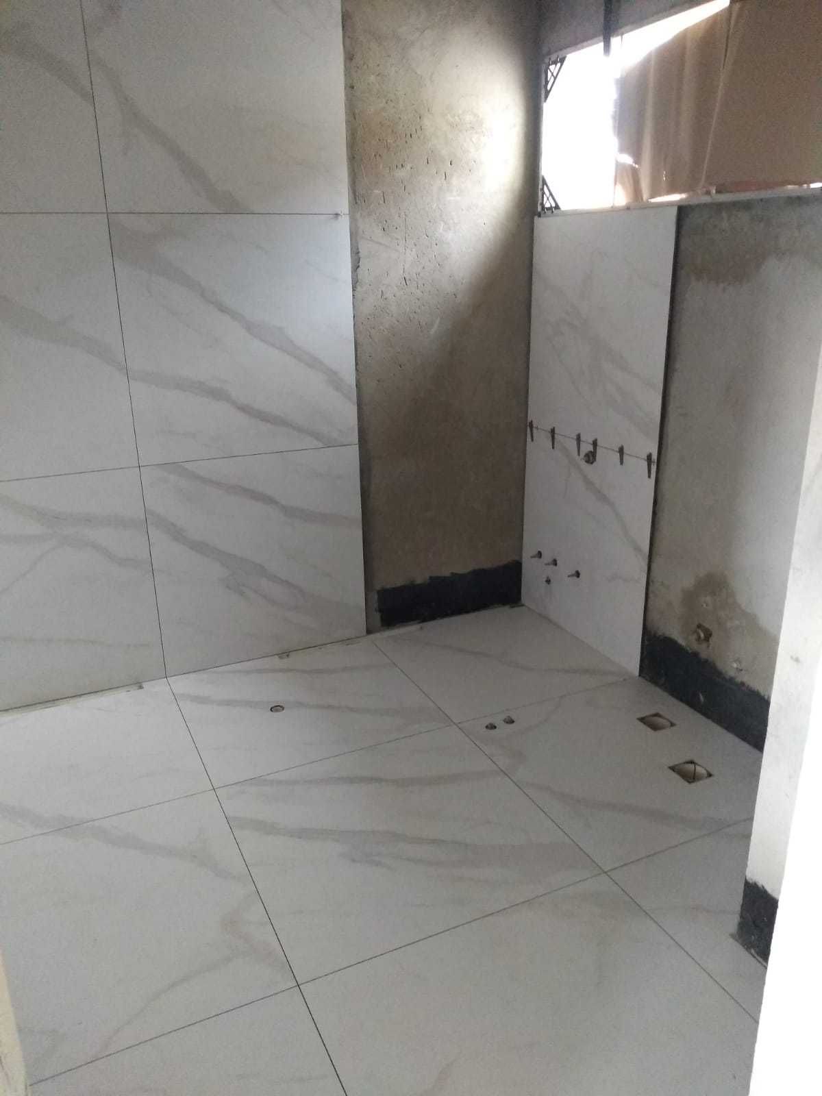 ladrillador. E instalação de piso flutuante
