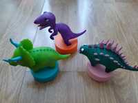 Figurki dinozaurów z pieczątkami