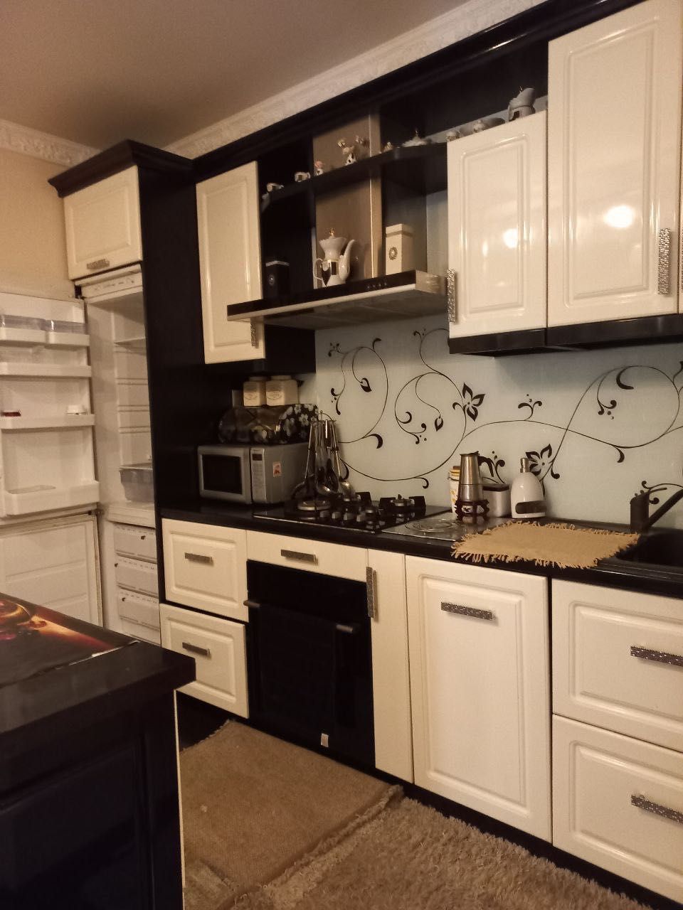 Продається котедж в Великих гаях