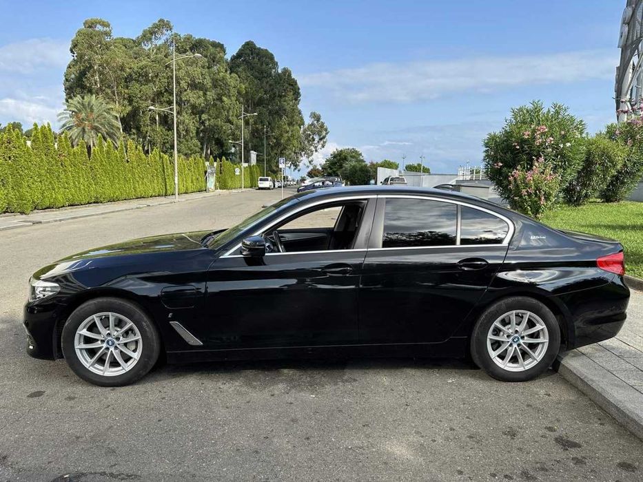 2019 BMW  530 2.0 гибрид