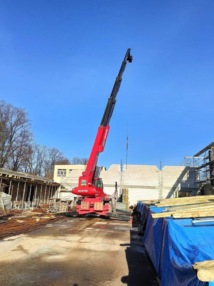 Wynajem podnośnik teleskopowy obrotowy Manitou 30m mrt3050