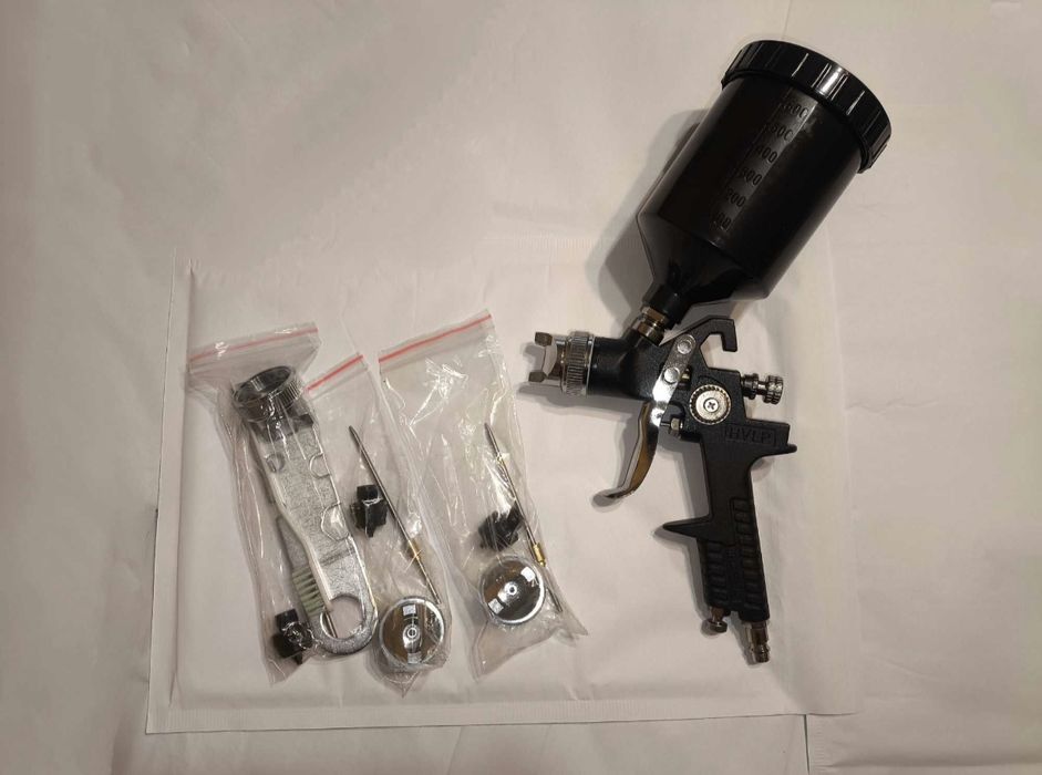Lakierniczy Malarski Pistolet do Malowania + Gratis 4 HVLP Dysze