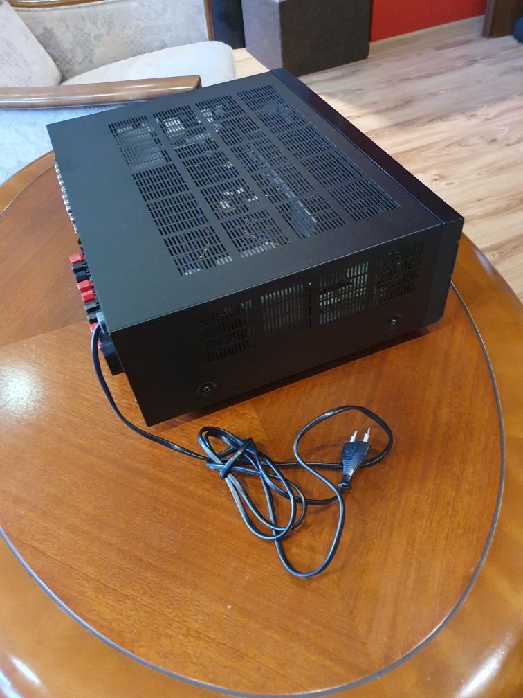 Amplituner Yamaha RXV 440