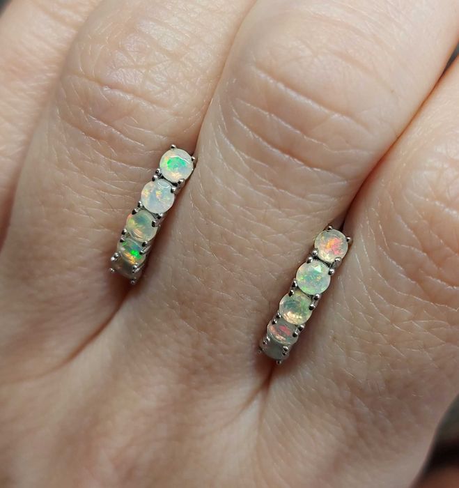 Срібні сережки з натуральним опалом 15х12 мм