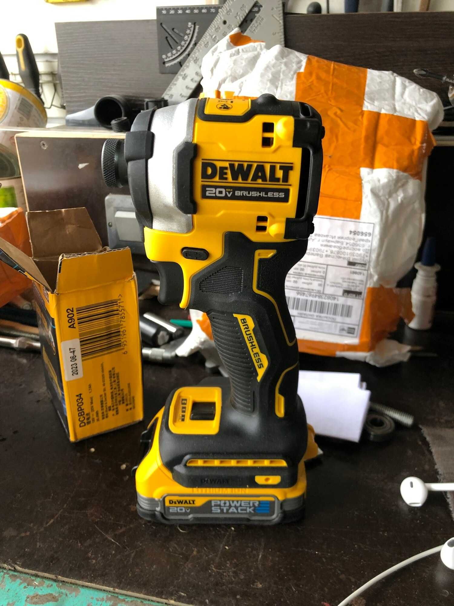 Импакт DEWALT DCF850B atomic 18V MAX