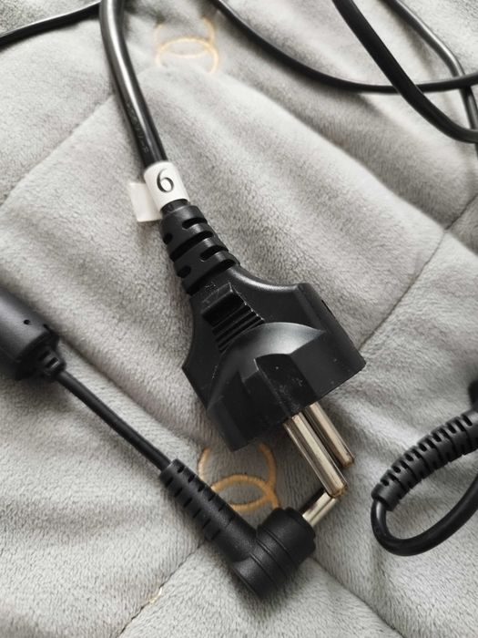 Зарядний пристрій для ноут бука, зарядка