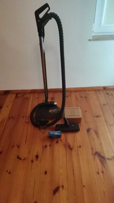 Tanio sprzedam akcesoria do odkurzacza Rainbow SE