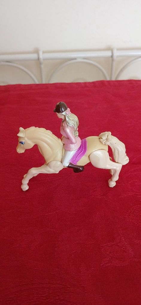 Barbie com cavalo, Burger King, nova