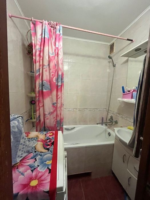 Здам 2 кімнати в трикімнатній квартирі Милославська,5 Троєщина