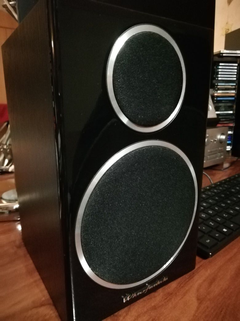 Par de colunas Wharfedale Diamond 210 - como novas