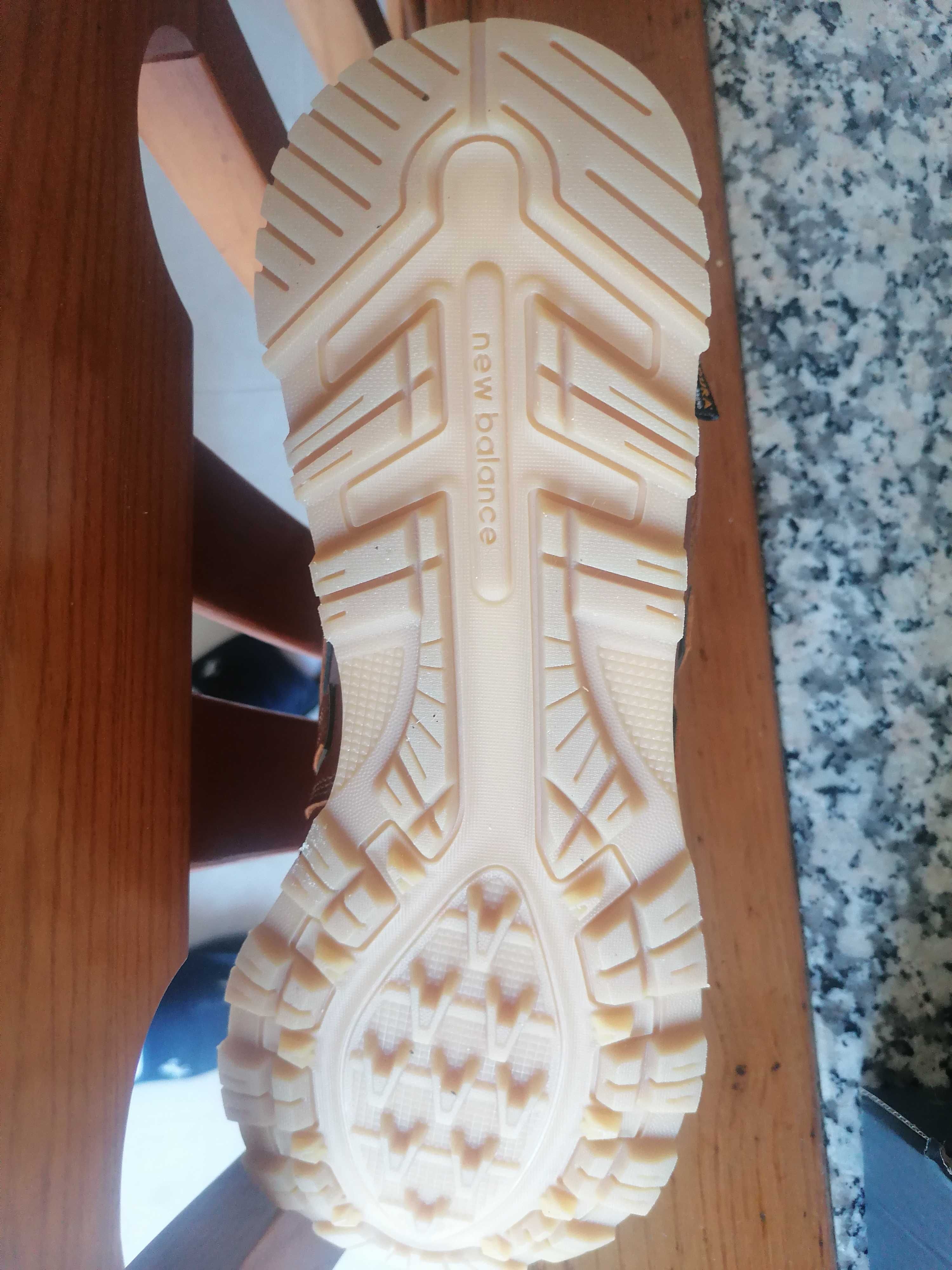Vendo sapatilhas New Balance U574H novas