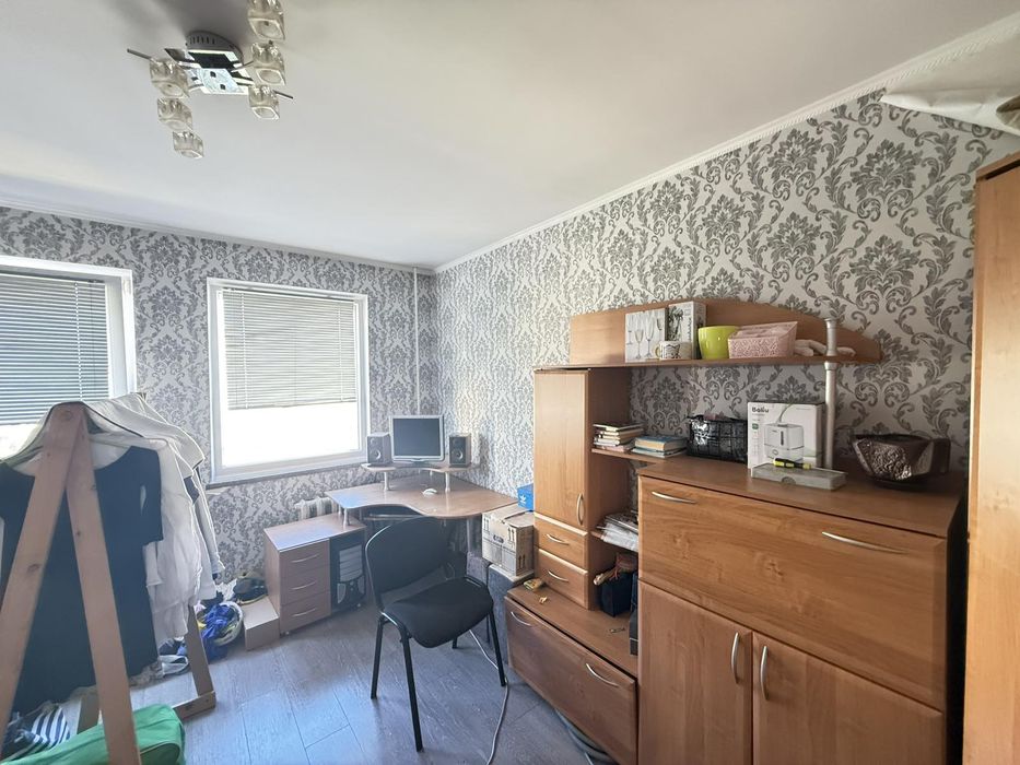 Продам 2кім з ремонтом р-н Пасічна можна під програми.