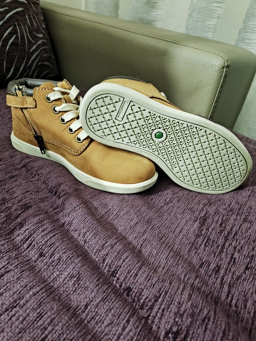 Botas Timberland Tam.32 como novas