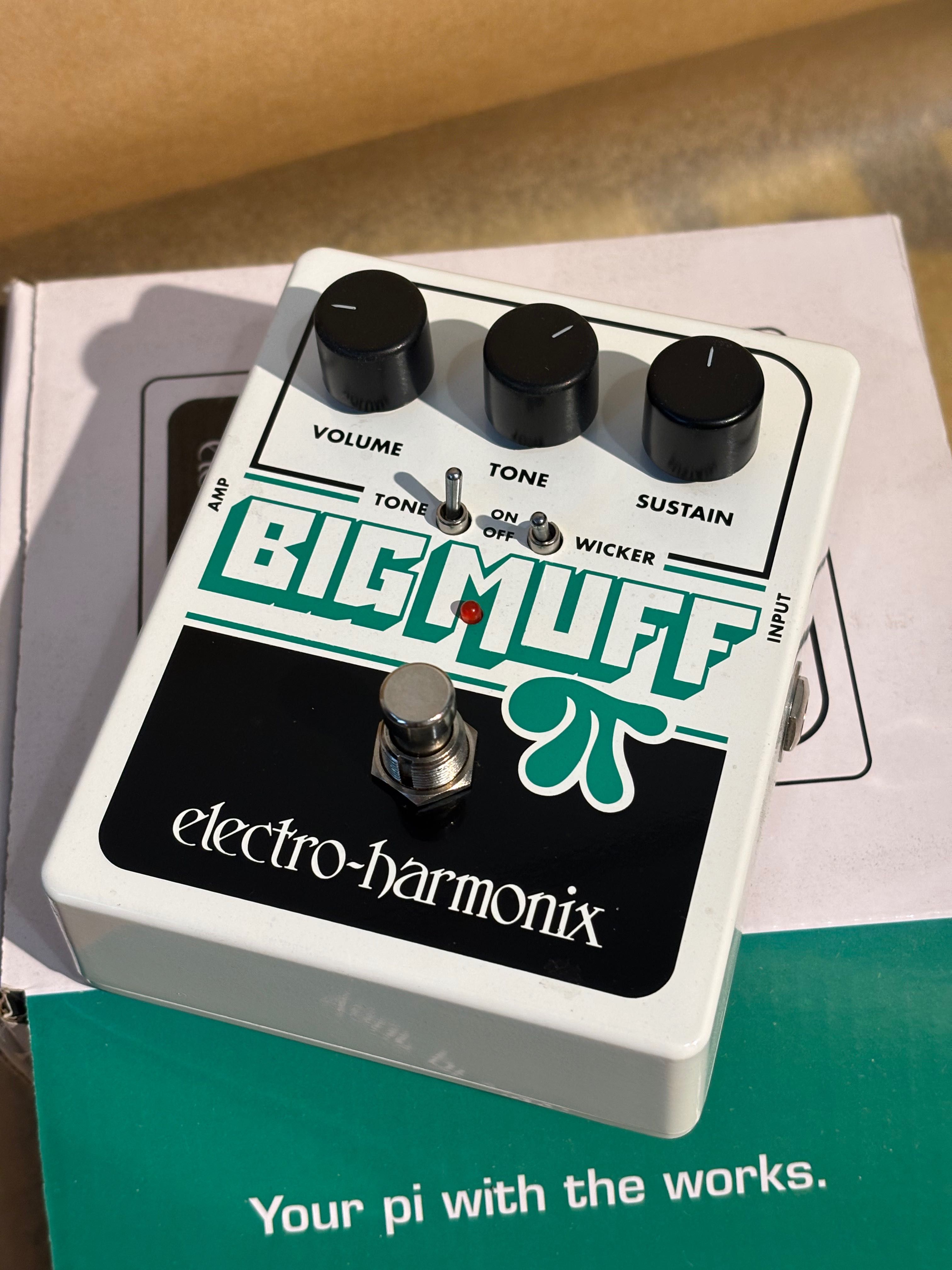 Efekt gitarowy Electro-Harmonix Big Muff Pi with Tone Wicker